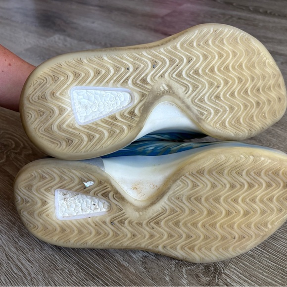 Yeezy Quantum Frozen Blue - Picture 4 of 5